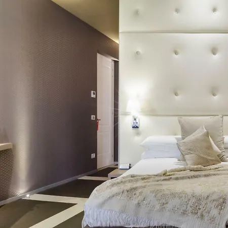 Private Luxury *