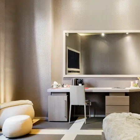 Private Luxury *
